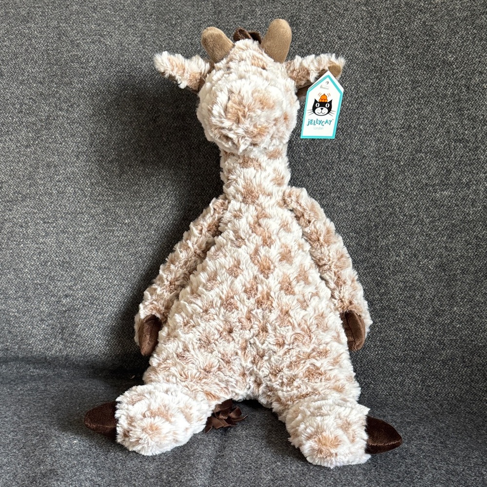 Jellycat Spotted Giraffe Plush in Brown and Cream